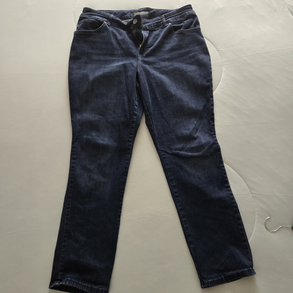 Women's Dark Blue Jeans